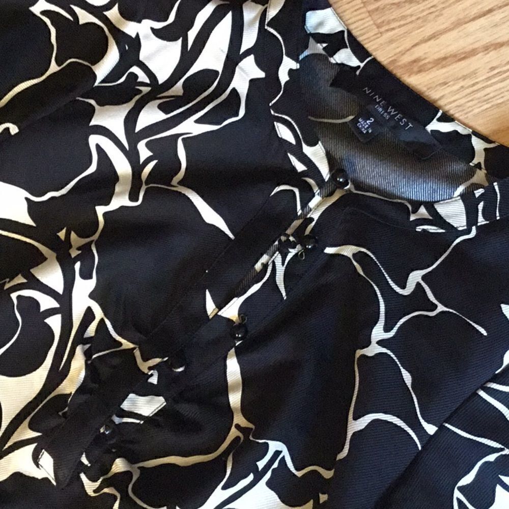 NINE WEST puff sleeve shift dress in size 2 - Picture 4 of 8